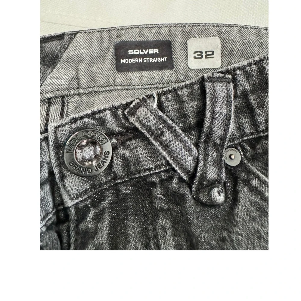 Volcom Solver Modern Straight Leg Jeans  Black Denim Mens 32 A19316R7